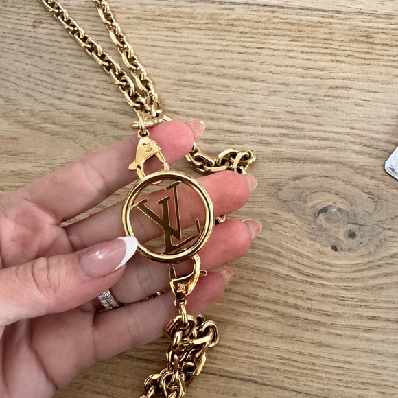 Louis Vuitton Metallic Vanity Bag with Gold Chain - Picture 8 of 11